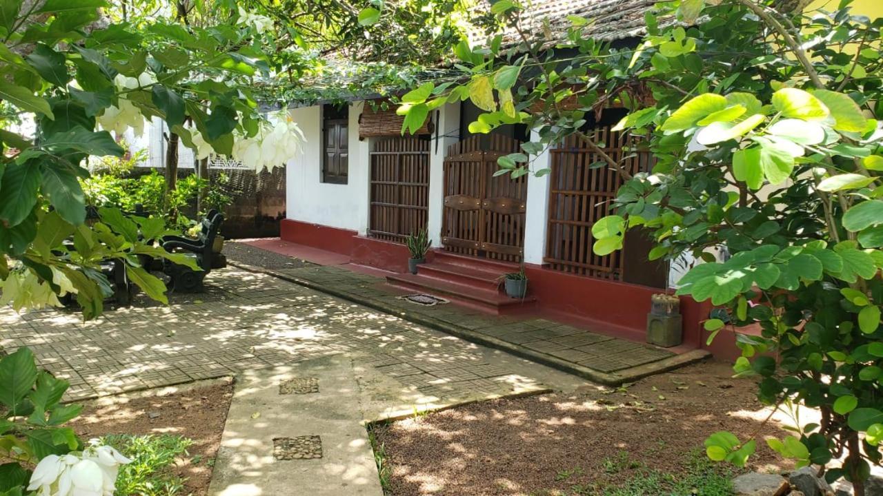 Ami place Hikkaduwa Exterior foto